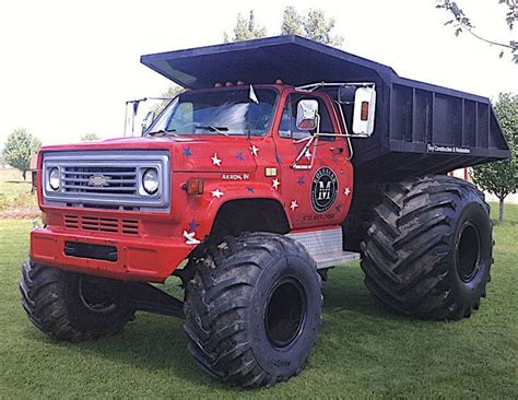 1981 Chevy C60 4x4 dump truck