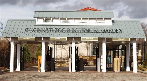 Could the Cincinnati Zoo get funding from other counties? | WVXU