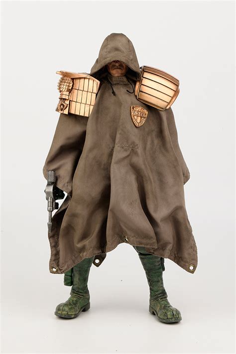 THIS JUDGE DREDD FIGURE FROM THREEA IS EXPENSIVE…BUT PRETTY! - Action A ...