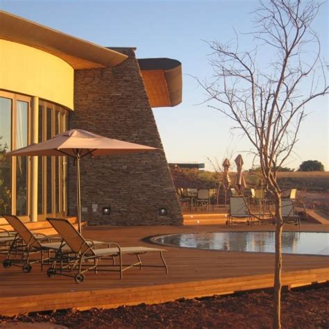 Maropeng Hotel – Maropeng and Sterkfontein Caves