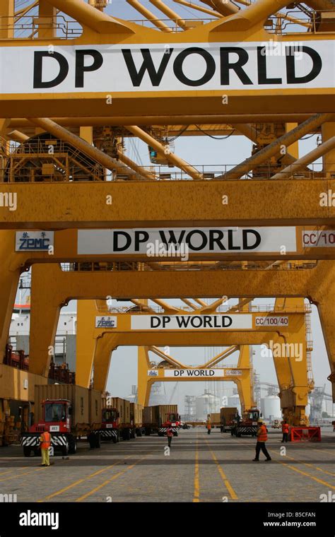 DP World Dubai Ports World Container Port UAE Teus Stock Photo - Alamy