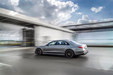 2023 Mercedes-AMG S63 E Performance Tops 1,000 Pound-Feet of Torque - CNET