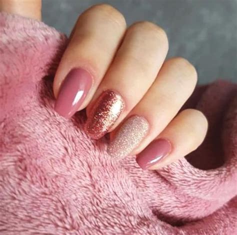 10 Elegant Rose Gold Nail Designs That You Should Try Chrome Nails Rose Gold, Pink Gold Nails ...