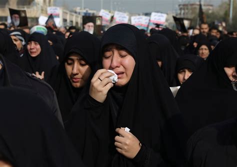 Iraq: Thousands Join Mourning Procession For Soleimani, Others Killed In US Strike - I24NEWS