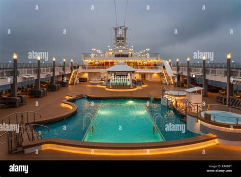 Deck Norwegian Jade Cruise Ship - Cruise Gallery