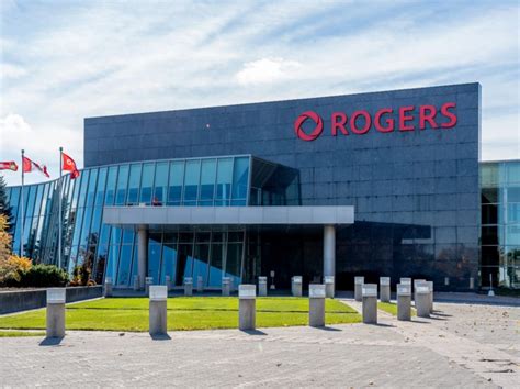 Rogers partners with SpaceX, Lynk Global for satellite-to-phone coverage in Canada