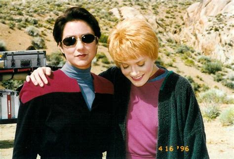 Star Trek: 20 Behind-The-Scenes Photos That Completely Change Voyager