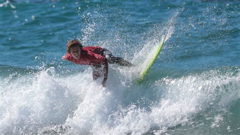 Inter-school surfing challenge at North Wollongong beach | Illawarra Mercury | Wollongong, NSW