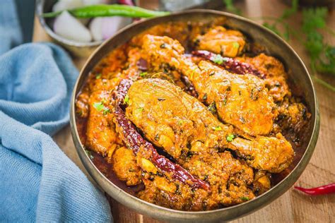 Punjabi Dhaba Style Chicken Curry Recipe (Step By Step) - Whiskaffair