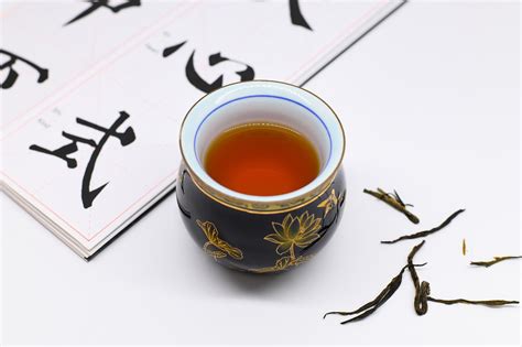 Pu Erh Tea Benefits - Is Chinese Tea The New Juicing? | Elaine Sir