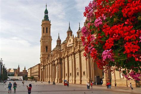 15 Top Tourist Attractions in Zaragoza & Easy Day Trips | PlanetWare | Spain tourism, Tourist ...