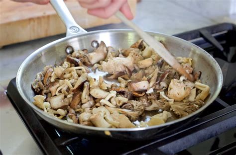 Cooking With Edible Mushrooms: A Beginner’s Guide