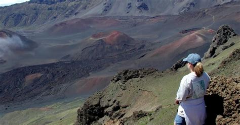 Maui: Guided Hike of Haleakala Crater with Lunch | GetYourGuide