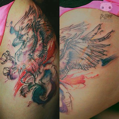 ~Watercolor hippogriff tattoo made on the thigh~ (Tatuaje de un ...