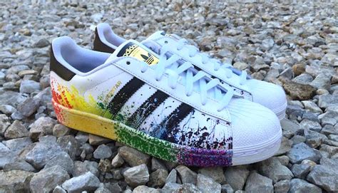 The adidas Superstar Pride White - Soleracks