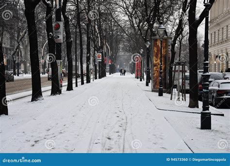 Vienna after a Huge Snowfall Editorial Image - Image of street, center ...