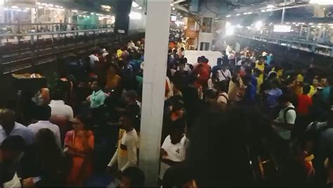 Passengers Stranded At Bhubaneswar Railway Station After No Trains Turn Up For 4 Hrs; Here’s Why ...