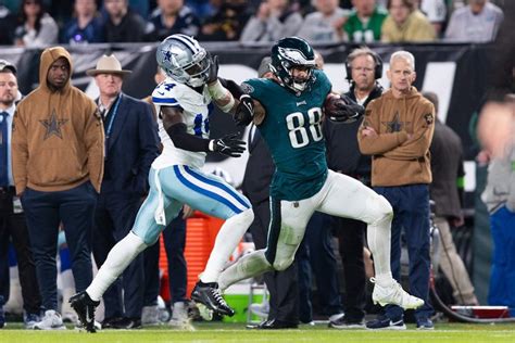 Report: Eagles TE Dallas Goedert has a broken forearm | PhillyVoice