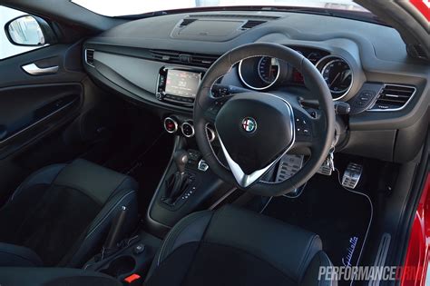 2015 Alfa Romeo Giulietta QV review (video) | PerformanceDrive