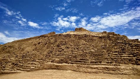 Huaca Pucllana | Natural landmarks, Monument valley, Stock images