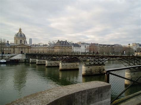 The Bureau of Odd Shaped Objects: The Locks on the Pont des Arts