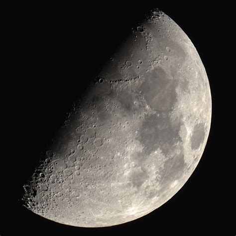 First Quarter Moon 1250mm | The first quarter moon, taken ju… | Flickr