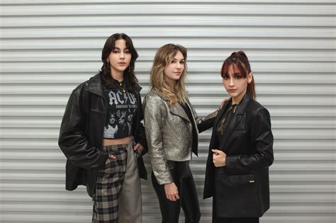 THE WARNING's VILLARREAL Sisters Talk Going Viral With Their METALLICA Cover To Becoming Global ...