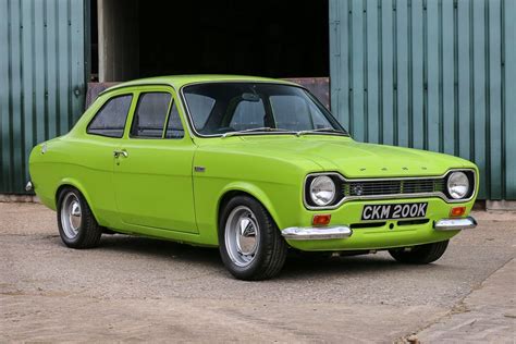 Este llamativo Ford Escort RS1600 de 1972 acaba de venderse por... ¡80.000 euros!