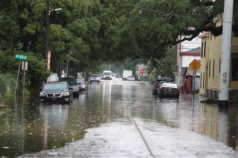 Heavy afternoon thunderstorm causes flooding throughout Savannah