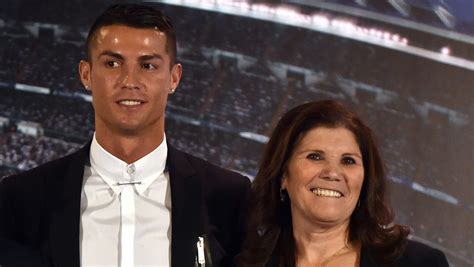 Ronaldo’s Family: 5 Fast Facts You Need to Know | Heavy.com