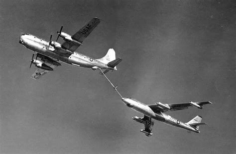 When we think of Boeing aerial refueling tankers, the airplane that... Photo-photo.63445 ...