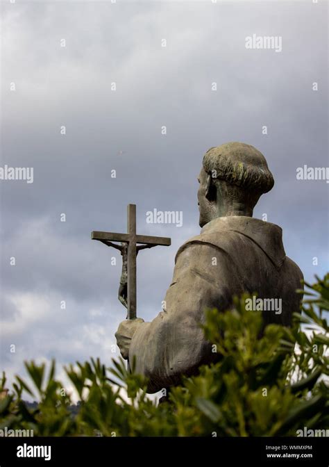 statue of jesus on a cross Stock Photo - Alamy