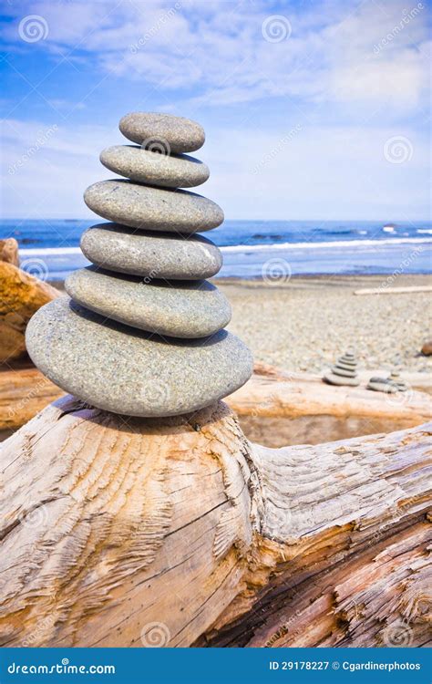 Rocks Stacked at Ruby Beach Stock Image - Image of ocean, dead: 29178227