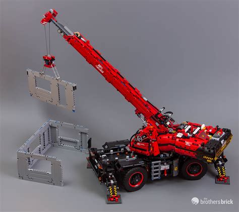 LEGO 42082 ROUGH TERRAIN CRANE REVIEW-55 | The Brothers Brick | The ...