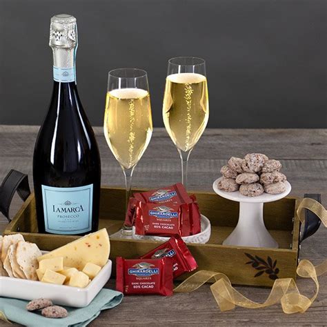 Simply Sparkling: Prosecco Sparkling Wine Gift Basket – American Gifts & Baskets