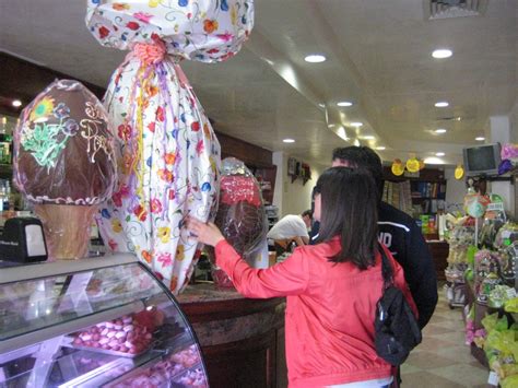 The Largest Chocolate Easter Egg in the World – Ms. Adventures in Italy