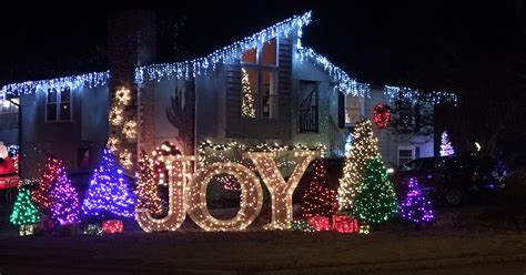 Where to find the best Christmas lights Displays 2017 around Springfield