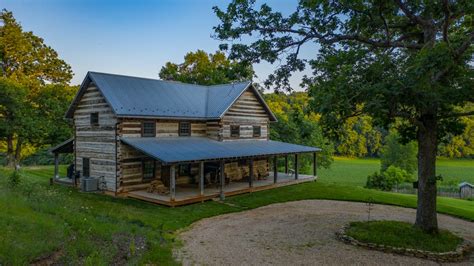 Benton County, MO Farm & Ranch with Log Homes For Sale