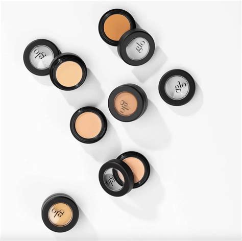 Best Concealer for Oily Skin: 7 UNBEATABLE Picks