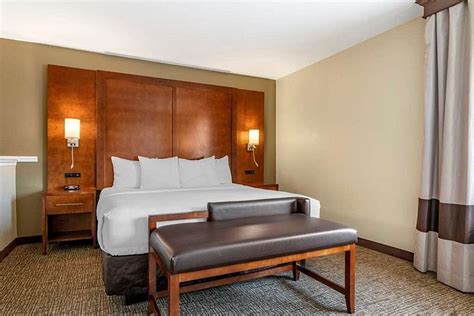 COMFORT SUITES RED BLUFF NEAR I-5 $107 ($̶1̶5̶8̶) - Updated 2022 Prices & Hotel Reviews - CA