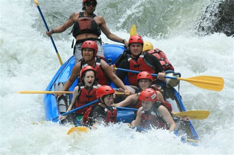 Rafting Costa Rica. Ríos, aventura, kayak, hacer piragua