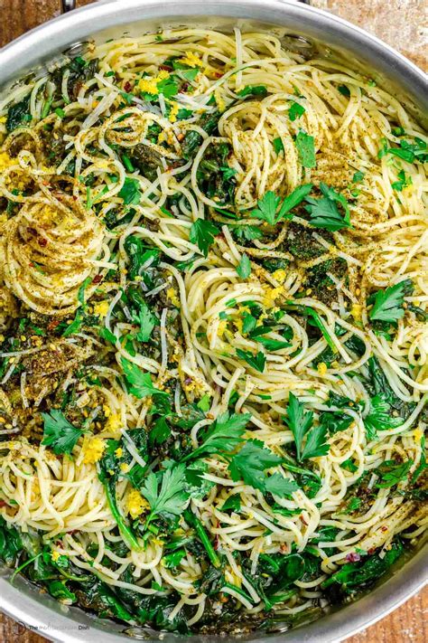 Za'atar Garlic Spinach Pasta - Easy Healthy Meal Ideas