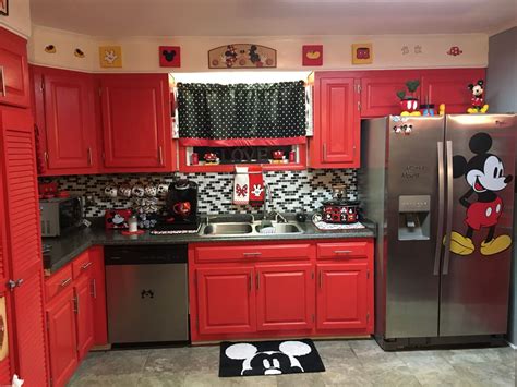 Mickey and Minnie Mouse Kitchen Decor