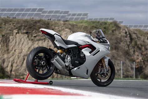 2021 Ducati SuperSport 950 / 950 S