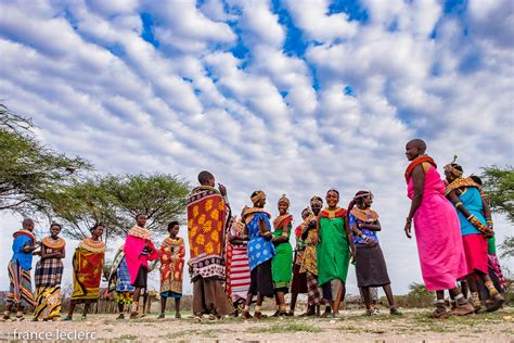 A Glimpse at Two Kenyan Tribes. - france leclerc