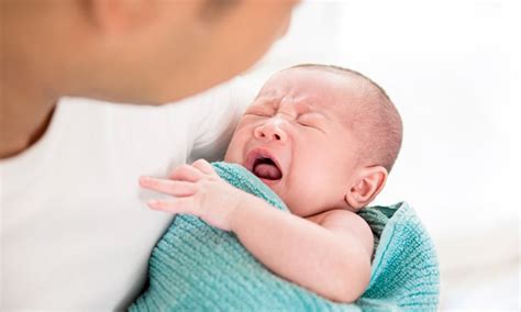 6 Best Formulas for Colic: Signs and Treatments - Health 4 Littles