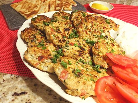 Chicken Chapli Kebab Recipe - Flavorful Pakistani Dish! | Club Foody ...