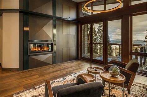 Mountain modern ski retreat with breathtaking views in Lake Tahoe