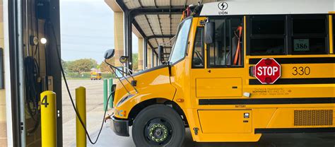 Cleaner and quieter electric school buses start to hit the road | Minnesota Pollution Control Agency