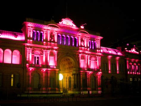 Photo Of The Week From Buenos Aires: The Tacky Casa Rosada | The Travel Chica